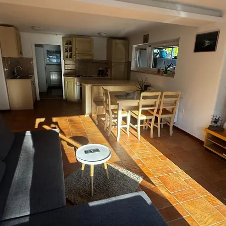 Garden - Free Parking Apartmán *